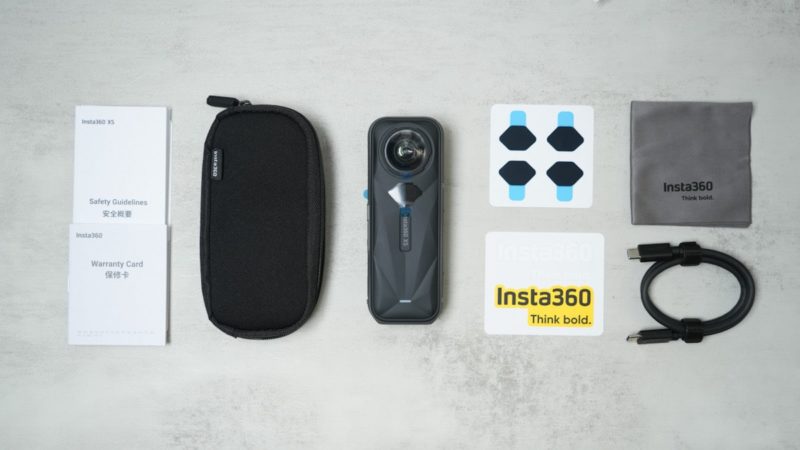 Insta360 X5の内容物