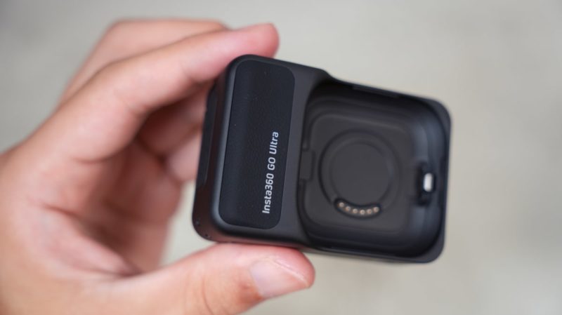 Insta360 GO Ultraのアクションポッドのグリップ