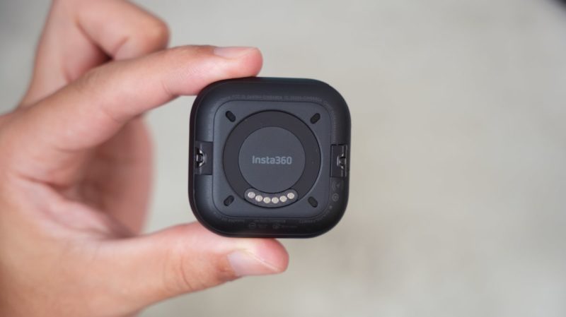 Insta360 GO Ultraのカメラ単体の裏側