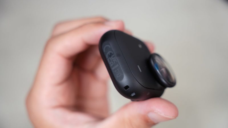 Insta360 GO Ultraの底面