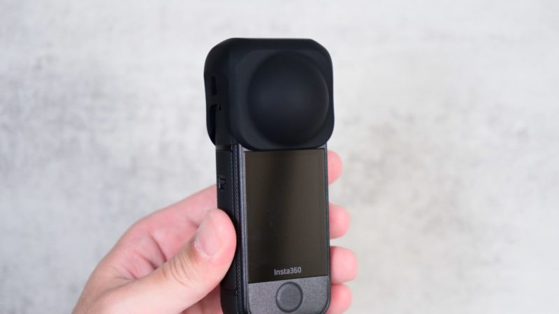 X4 Airのレンズキャップ