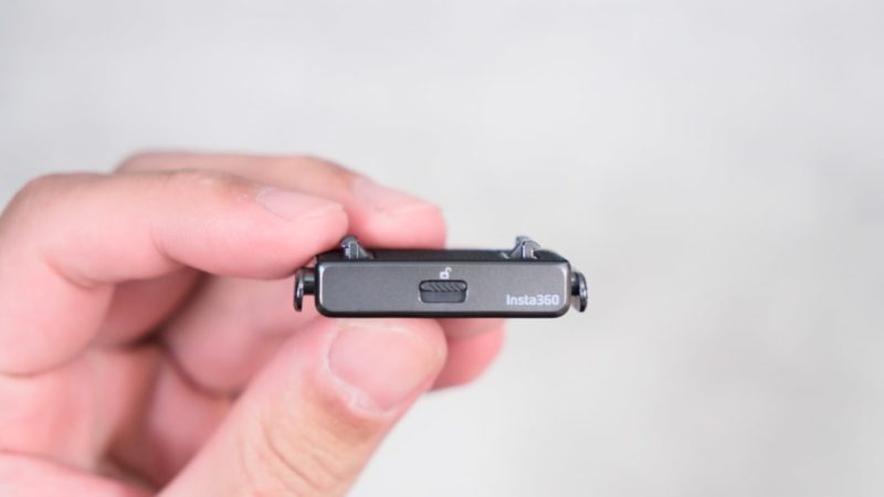 X4 Airのクイックリリースマウント